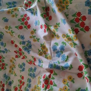 VTG Flower Power polyester/cotton blend fabric 44x54 1/2".